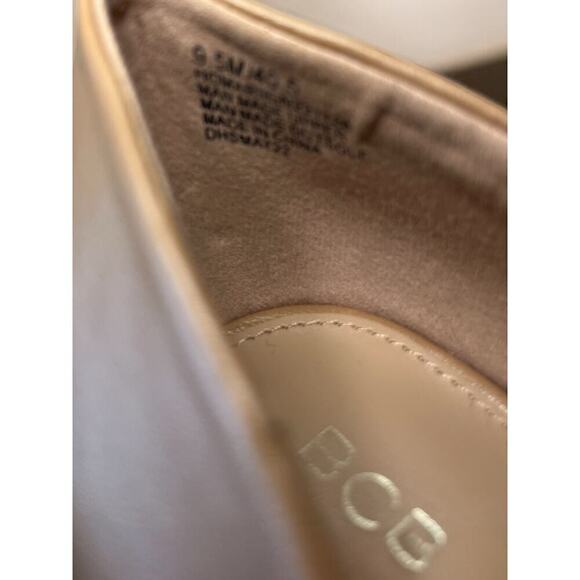 New With Out Tags BCBGeneration Homari Pumps Size 9.5M - Picture 4 of 7